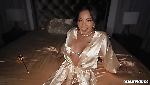 Mature asian model gets her pussy pounded