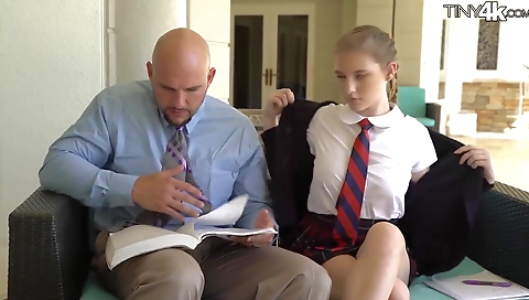 She's going to give a littlexi