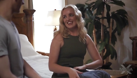 Tshaky anal and a lit hold babydoll